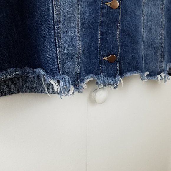 Forever 21 2x Denim Jean Jacket With Frayed Hem - Picture 11 of 13